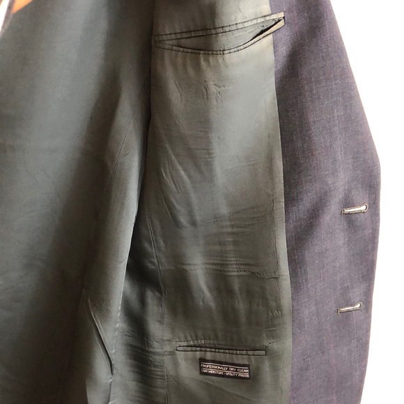 Gentry “Trim Fit” Gray Blazer w/ Thin Stripes 42L - Picture 5 of 8